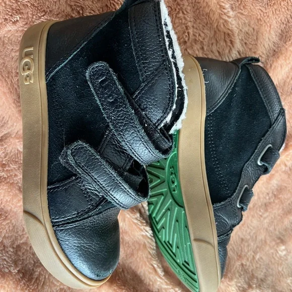 VGUC UGG runners - Picture 6 of 7